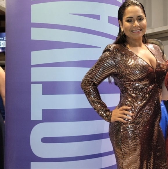 Dress - Picture 6 of 6